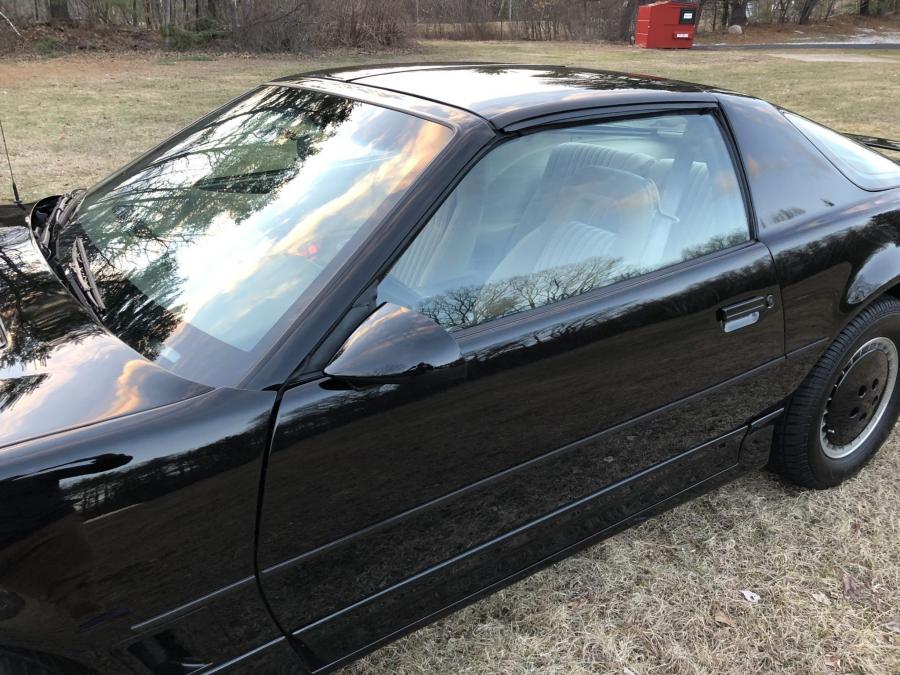 Детали экстерьера Pontiac Firebird Trans Am GTA KITT Tribute 1987 года  (фото 23 из 78)